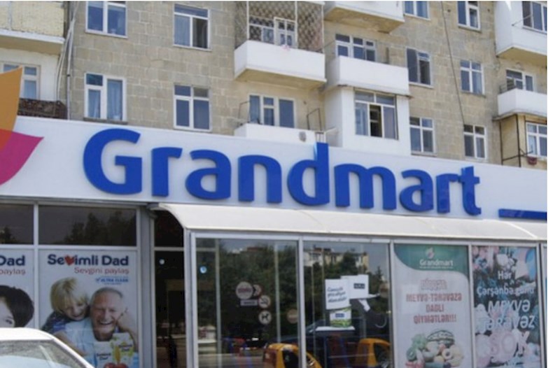 Bakıda "Grandmart" işçiləri arasında dava: Müdir işçini ürəyindən bıçaqladı 