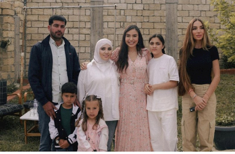 Leyla Əliyeva və Arzu Əliyeva Xızıda “Gənc arıçı” layihəsinin iştirakçısı ilə görüşüb 