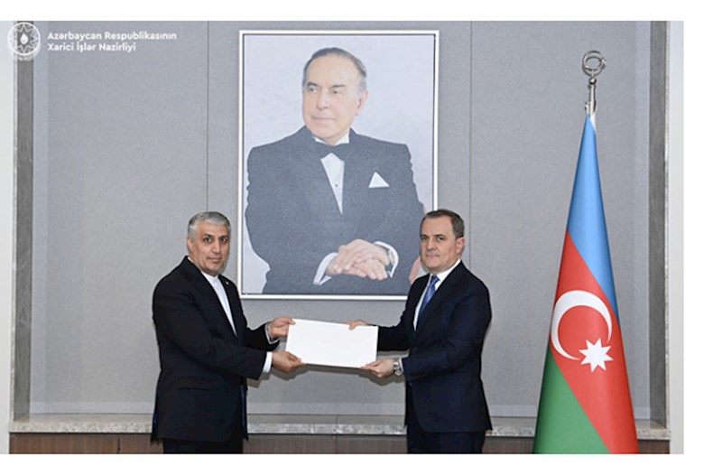 Ceyhun Bayramov İranın yeni səfiri ilə görüşdü — FOTOLAR 