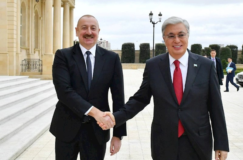 Azərbaycan Prezidenti qazaxıstanlı həmkarını təbrik etdi 