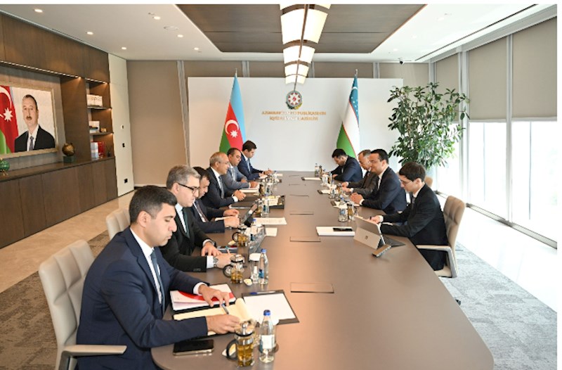 İqtisadiyyat Nazirliyində Özbəkistanın investisiyalar, sənaye və ticarət naziri ilə görüş keçirilib — FOTOLAR 