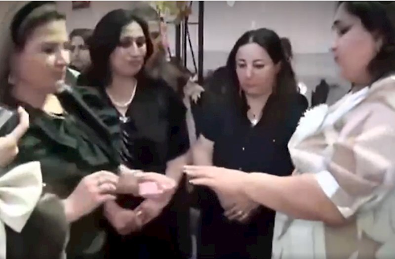 Müəllim valideynlərdən zinət əşyası tələb edib? — Rəsmi açıqlama (VİDEO) 
