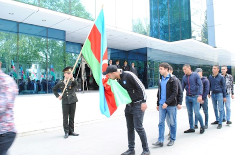 "Hərbidə Sovetdən qalma 18 yaş qaydası artıq dəyişməlidir" — TƏKLİF