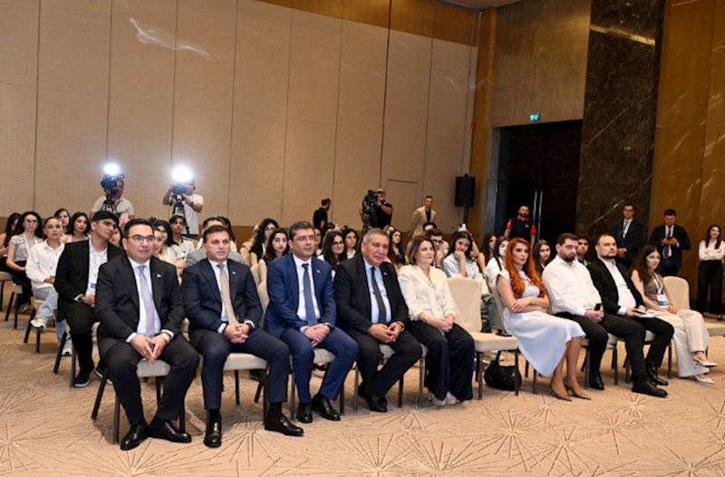 “Gələcəyin mediası: “Əkinçi”nin izi ilə” mövzusunda media forum keçirilir — FOTOLAR