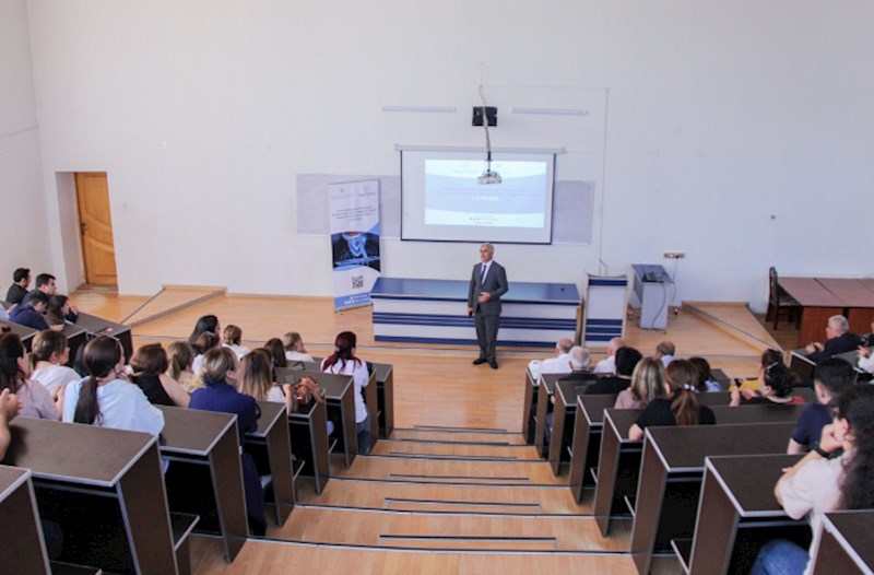 AKTA yeni tədris vəsaitləri hazırlayıb və universitetlərdə 500 nəfərdən çox tələbəyə təlimlər keçib — FOTOLAR