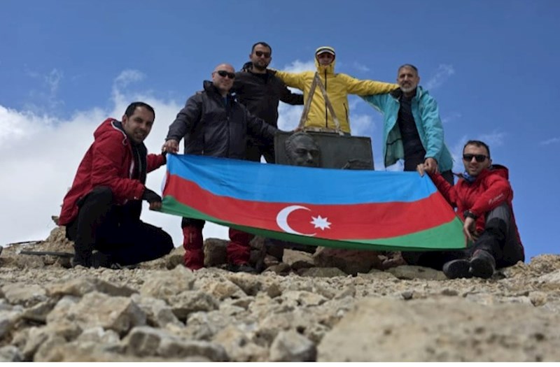 Heydər Əliyev Zirvəsinə yürüş təşkil edildi — FOTO