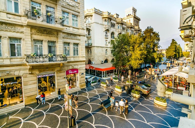 Sovet dövründə Bakı daha “azərbaycanca” idi — AÇIQLAMA