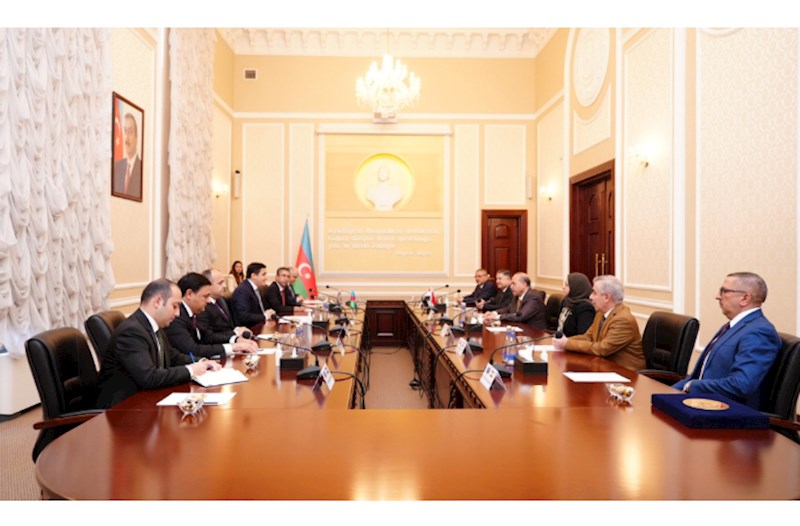 Ədliyyə naziri İraq Federal Ali Məhkəməsinin sədri ilə görüşdü — FOTO