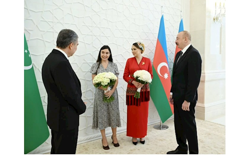 Leyla Əliyeva görüşdən fotolar paylaşdı 