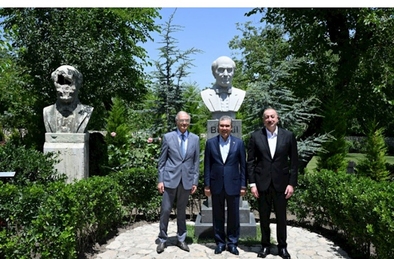 İlham Əliyev və Qurbanqulu Berdiməhəmmədov Şuşada Bülbülün ev-muzeyində olublar 