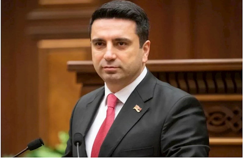 Erməni spiker rus dilində paylaşım edib: "Ya siz bunu dayandıracaqsınız, ya da biz bunu edəcəyik" 