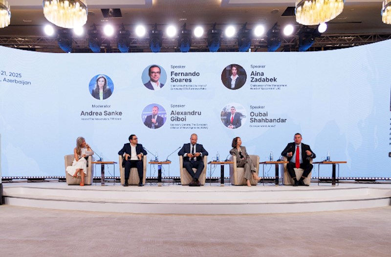 “İnnovativ yanaşmalar: Rəqəmsal dövrdə media savadlılığı” mövzusunda ilk panel sessiya keçirilib — FOTOLAR