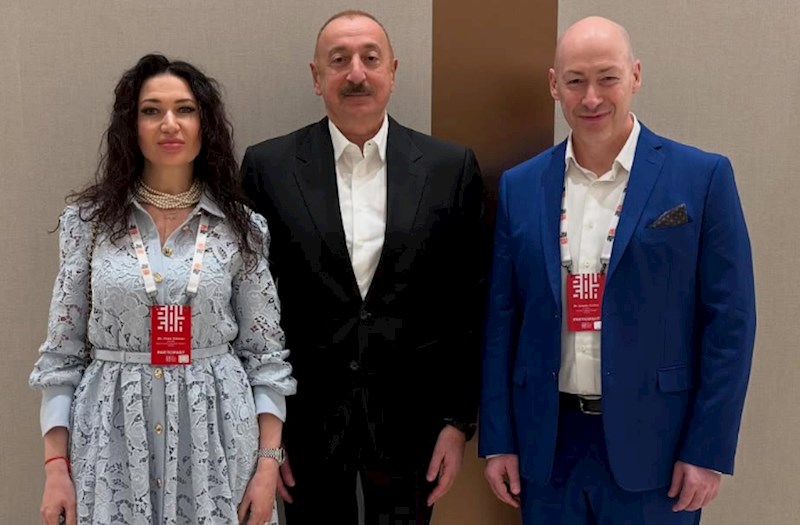 Prezidentlə fotolarını paylaşaraq təşəkkür etdi — FOTOLAR