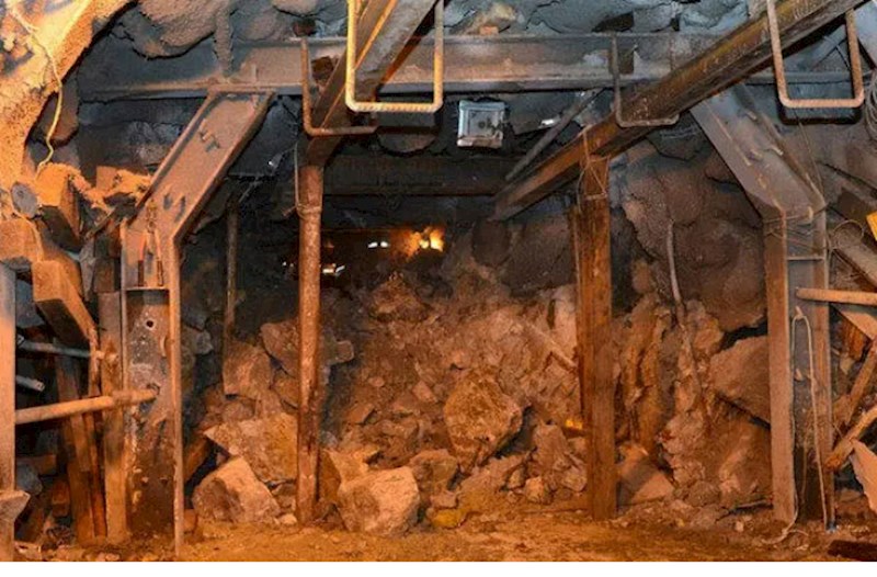Sumqayıtda tikintidə fəhlə torpaq uçqunu altında qalaraq ölüb —  FOTOLAR (YENİLƏNİB) 
