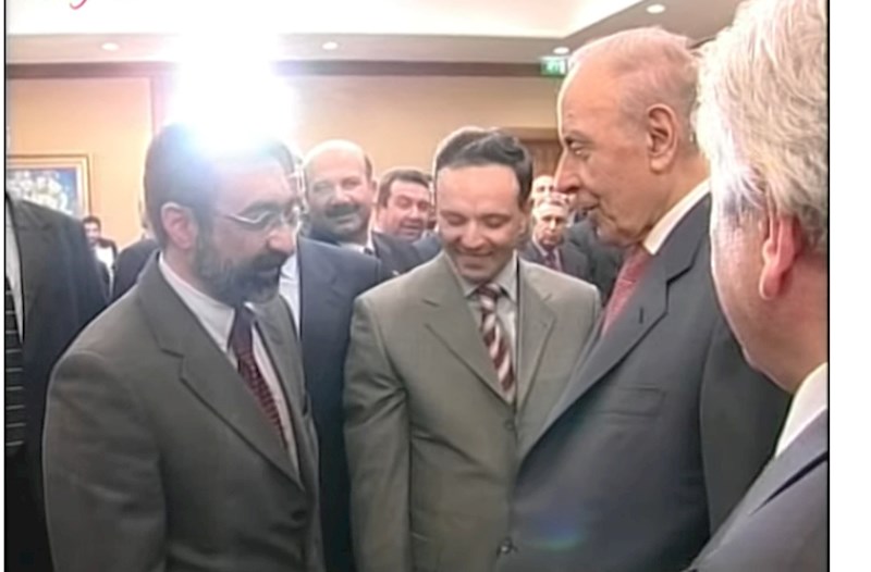 “Dedilər sən mənim qohumumsan…” — 23 il əvvəl Heydər Əliyevin baş redaktorlarla maraqlı söhbəti (VİDEO/FOTOLAR)