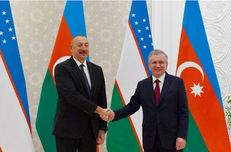 İlham Əliyev Şavkat Mirziyoyevi ad günü münasibətilə təbrik edib 