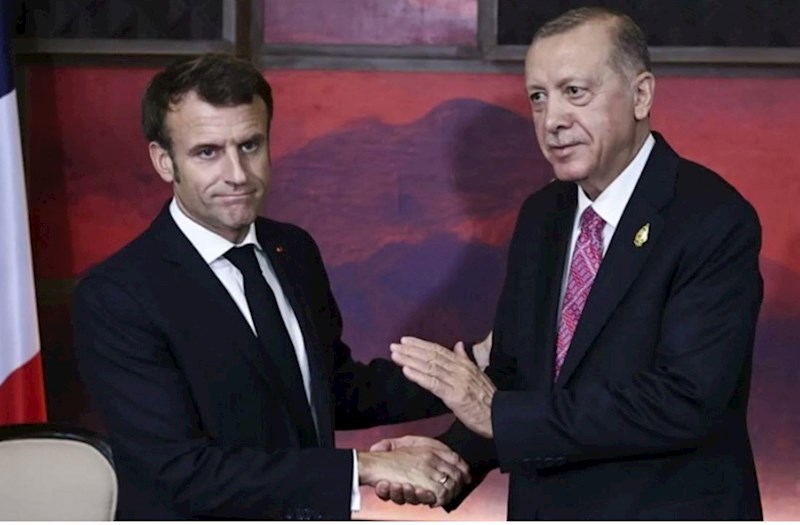 Makronla Ərdoğan Qəzzadakı vəziyyəti müzakirə ediblər