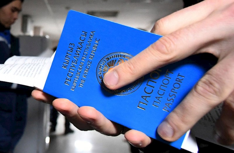 Qırğızıstan rusiyalılara pasport verilməsini dayandırdı