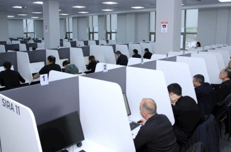 Vəkilliyə namizədlər üçün test imtahanı keçirilir
