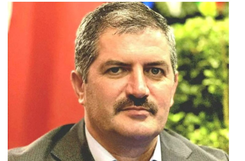 Əli Kərimlinin yanından getdi, vəkilliyə yolu açıldı 