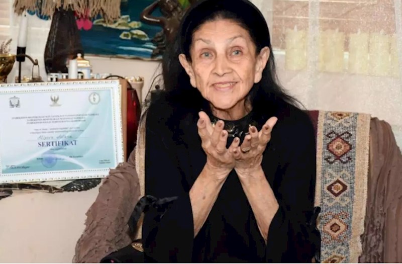 Xalq artisti qızından polisə şikayət etdi