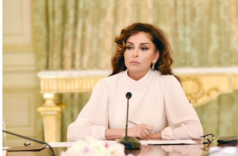 Putin Mehriban Əliyevanı TƏBRİK ETDİ 