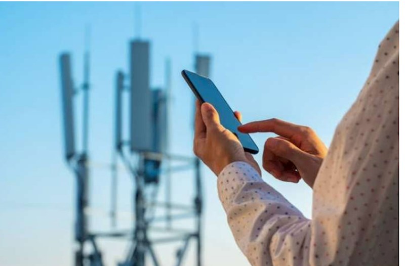 Azərbaycanda mobil telefon abunəçilərinin sayı açıqlandı 