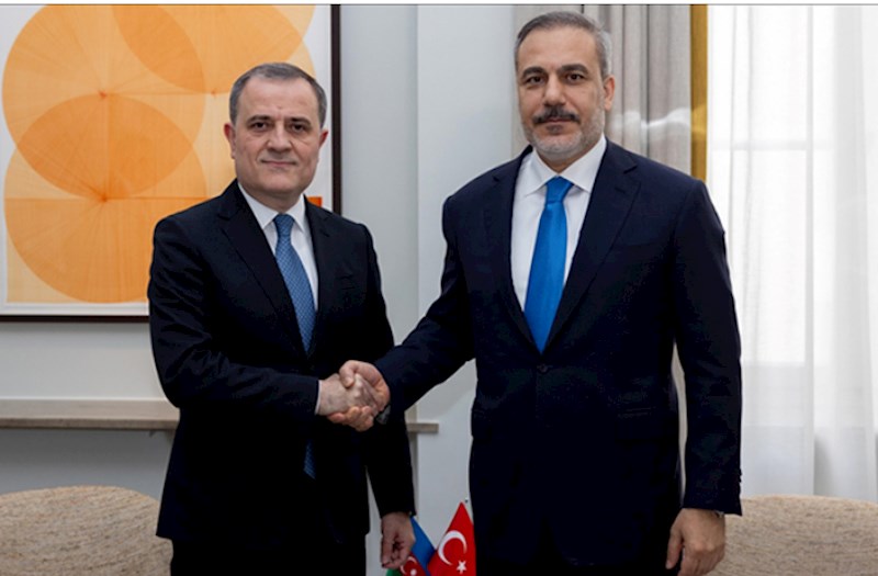 Türkiyə və Azərbaycanın XİN rəhbərləri telefonla danışdı 