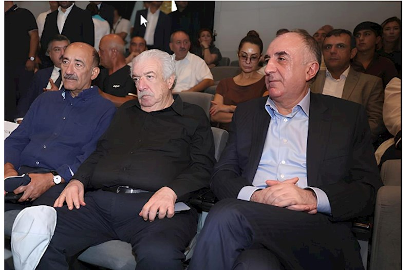 Üç sabiq və ya Qusman Bakıda iki rus “agenti”nin arasında… 