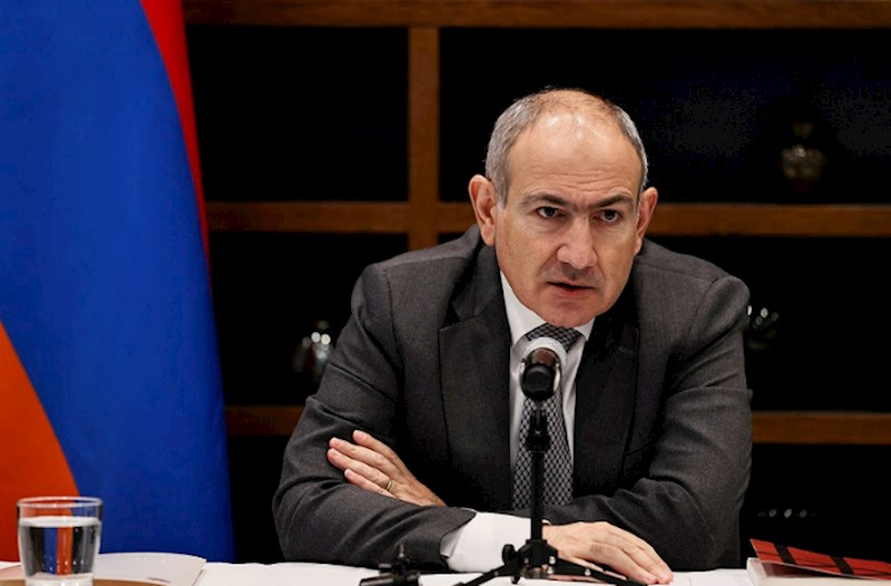 “Son vaxtlar artıq birbaşa düzgün dolaba yaxınlaşıram” — Paşinyan iş otağında nahar etmə üsulundan danışıb 