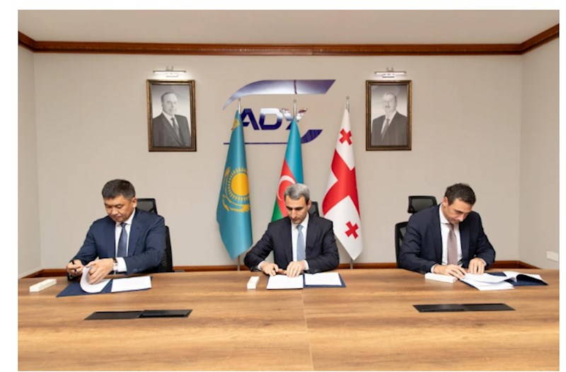 Orta Dəhliz üçün yeni perspektiv: Çin şirkəti Azərbaycan, Gürcüstan və Qazaxıstan dəmiryol şirkətlərinin birgə müəssisəsinə qoşuldu
