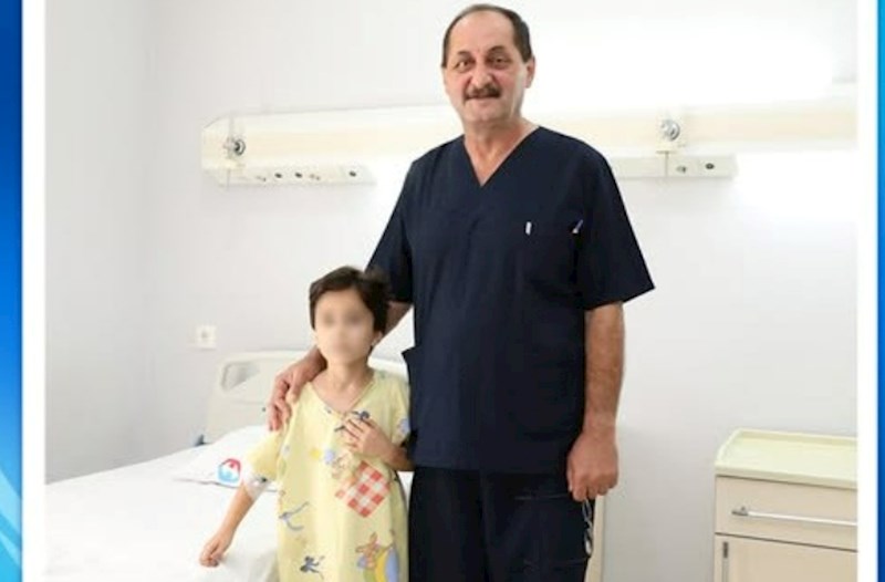 Azyaşlının mədəsindən saç kütləsi çıxarıldı 