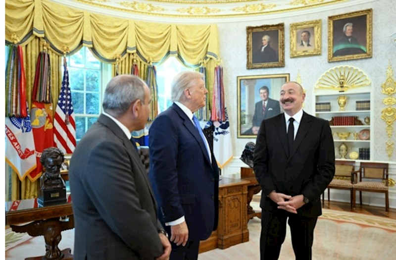 Ağ Evdə Birgə Bəyannamənin imzalanması Rusiya mediasının diqqət mərkəzindədir — FOTOLAR 
