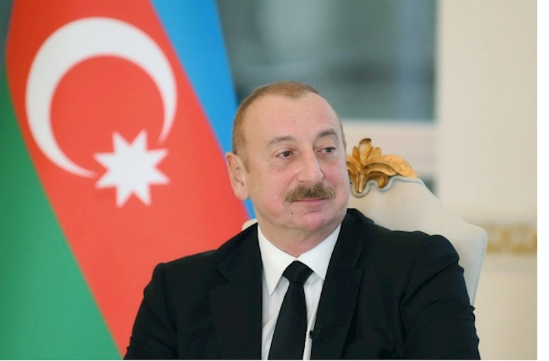 İlham Əliyev həmkarını təbrik etdi 