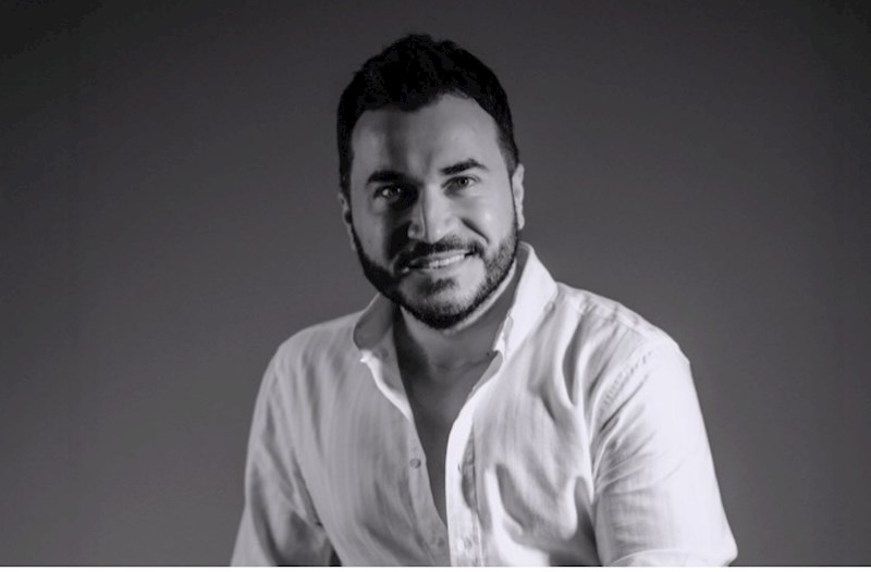 Elvin virusa yoluxdu — VİDEO 