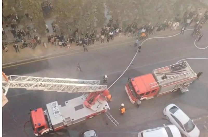 Xırdalanda çoxmərtəbəli binada yanğın baş verib, sakinlər təxliyə edilib — FOTOLAR