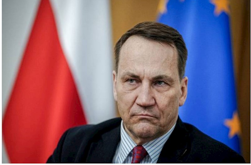 Sikorski: Polşa hava məkanına girən PUA-larda partlayıcı olmayıb