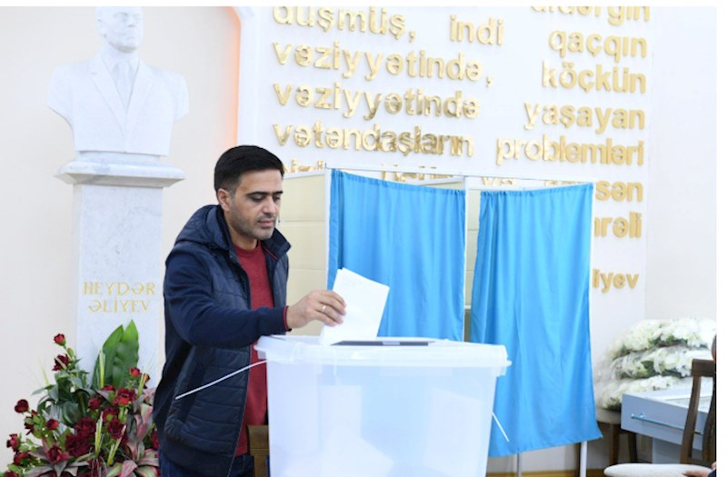 Dövlət Komitəsi yanında İctimai Şuraya seçkilər keçirilib — FOTOLAR 