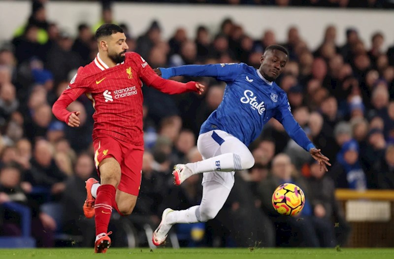"Liverpul" "Everton"u məğlub etdi