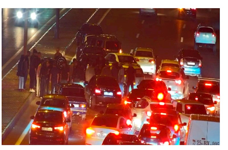 Qəza Hava limanı istiqamətində sıxlıq yaratdı — FOTO