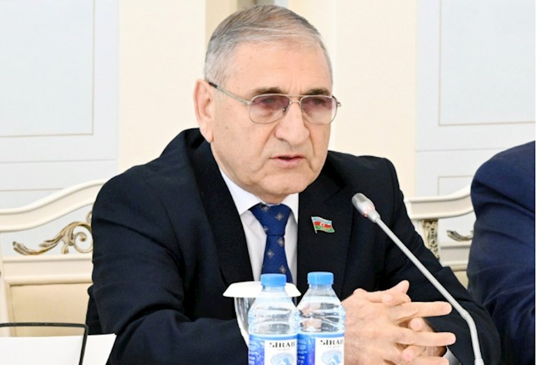 Tələbələrin açıq-saçıq geyinməsini qəbul etmirəm — Deputat 