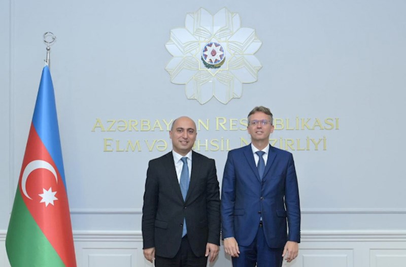 Emin Əmrullayev Macarıstanın mədəniyyət və innovasiya naziri ilə görüşüb — FOTOLAR