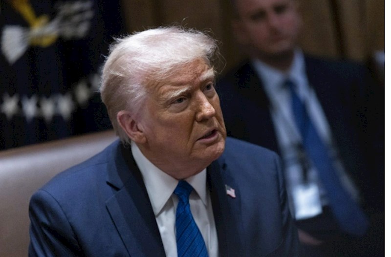 Donald Tramp Sorosa xəbərdarlıq edib 