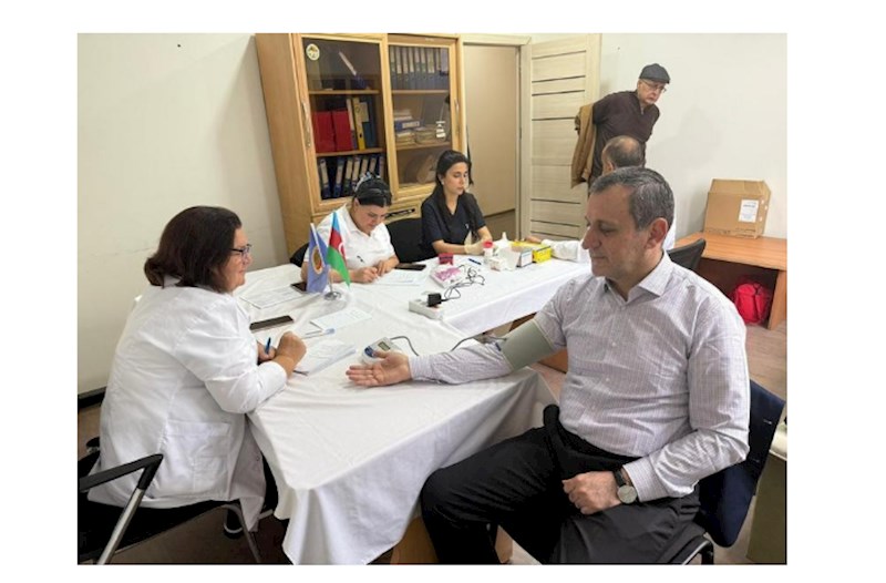 Vəhdət Partiyası Anım Gününə həsr olunmuş "Yaşatmaq ən böyük qəhrəmanlıqdır” şüarı altında könüllü qanvermə aksiyası keçirib — FOTOLAR 