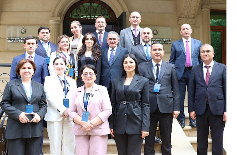 MEDİA-da Özbəkistanın kommunikasiyaya məsul nümayəndələri ilə görüş keçirildi — FOTOLAR