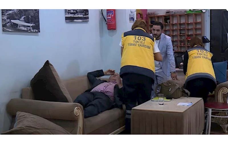 Efirdə Cabirdən danışan aktyorun halı pisləşdi, təcili yardım gəldi — VİDEO