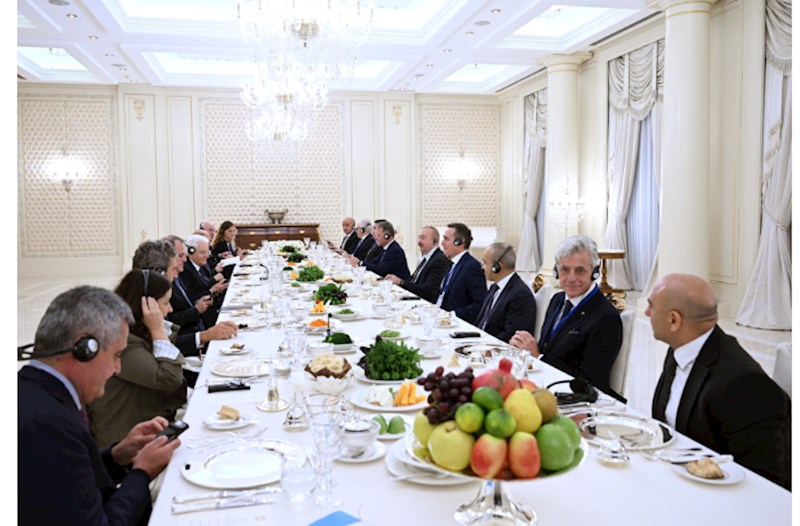 İtaliya Prezidentinin şərəfinə rəsmi ZİYAFƏT VERİLDİ