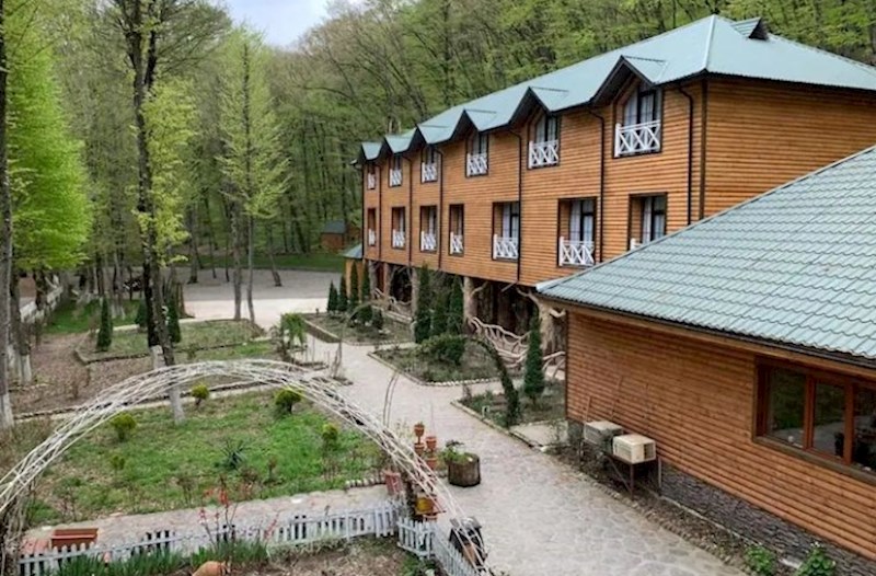 Qubadakı məşhur restorandan şikayət: “Gecədən su yox idi”