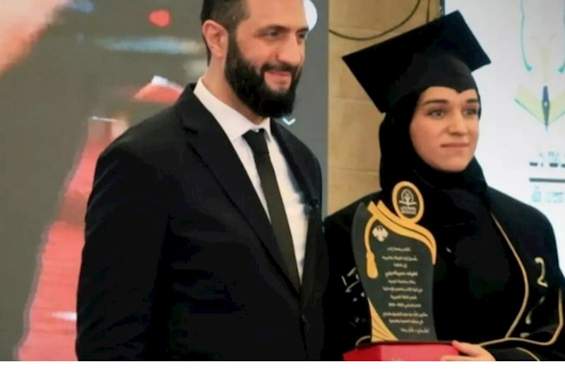 Suriya Prezidenti diplomu həyat yoldaşına özü təqdim etdi 