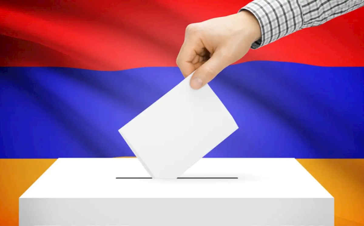 Qərbin "demokratiya" tərəzisi — Avronun "kor" etdiyi gözlər